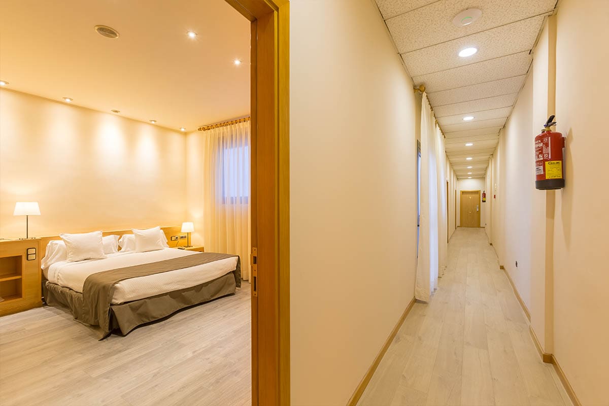 Habitación por horas en Sants Barcelona | París | Vista dormitorio Habitación por horas en Sants Barcelona | París | Vista dormitorio